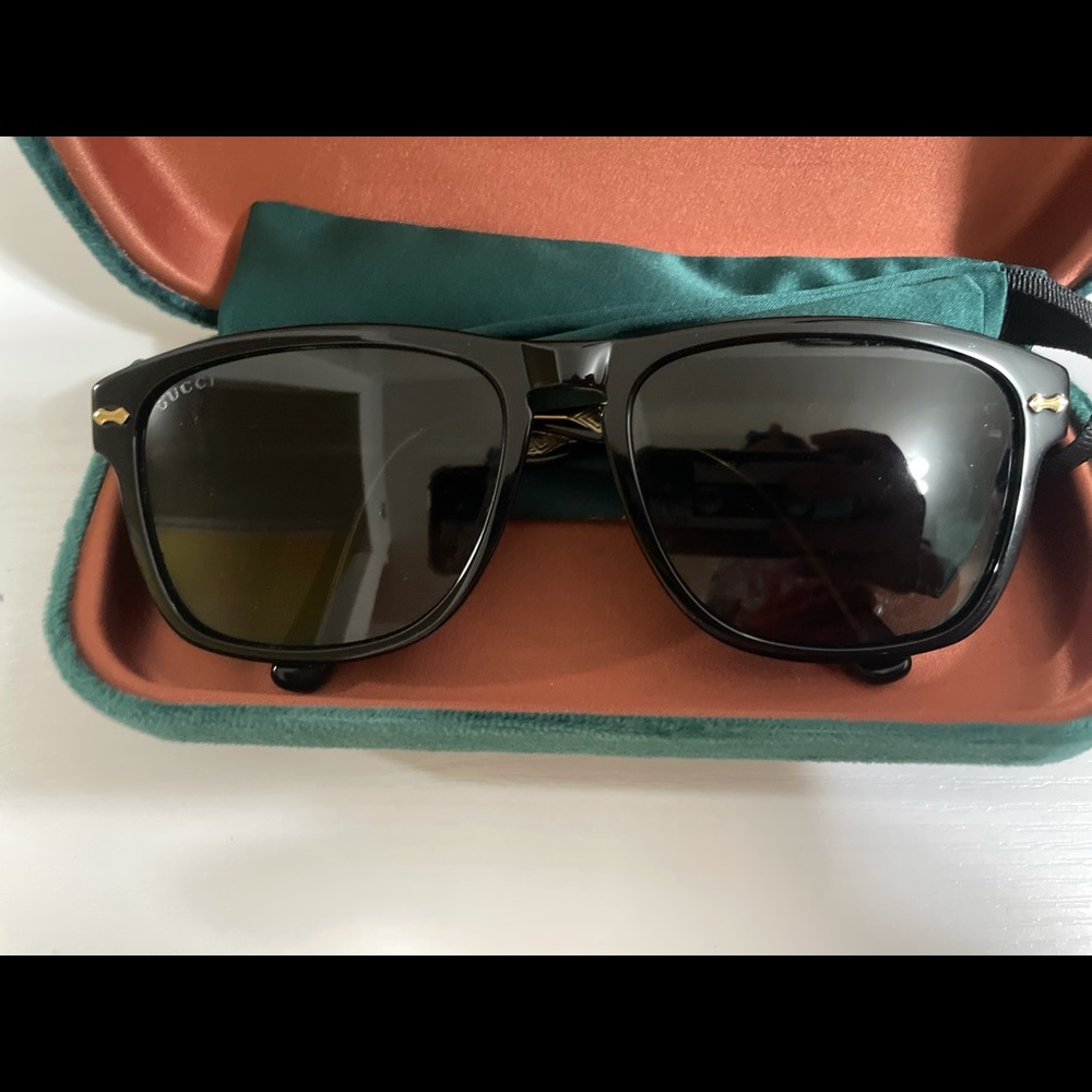 New GUCCI GG0910S 001 53mm Black Gold Inlay Sunglasses Italy Unisex - Picture 5 of 5